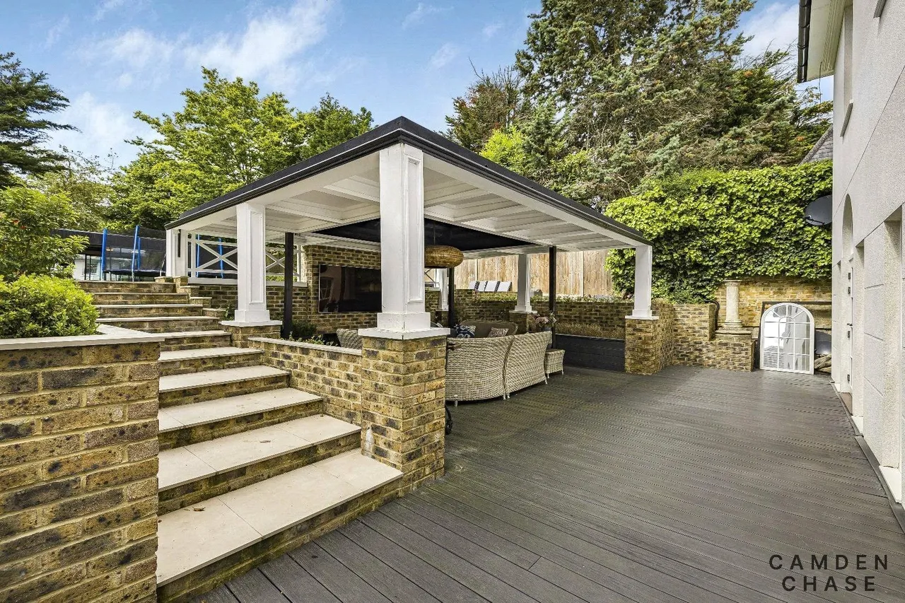 Oaklands Road, Totteridge, London, N20 8BA, photo 24
