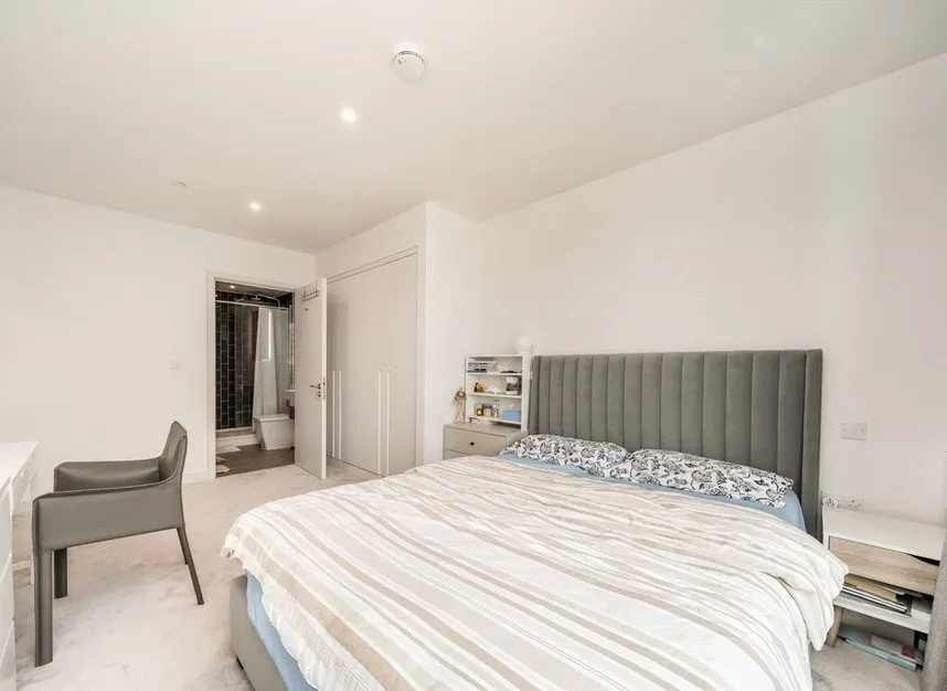 Clipper Street, Royal Wharf, E16, photo 8