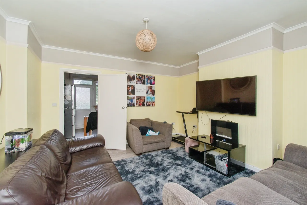 Leeds Road, Cutsyke, Castleford, photo 5