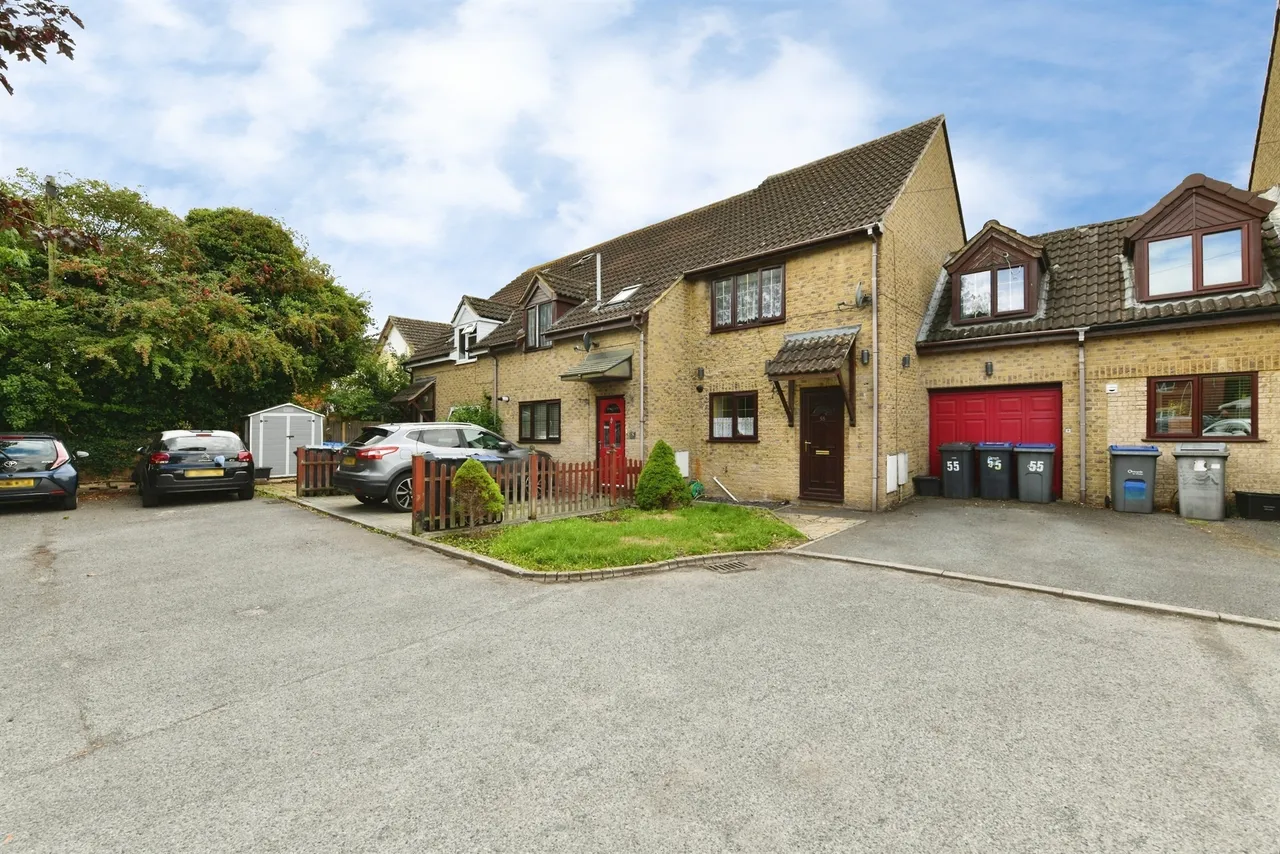 3 bed house for sale — Wyke Road, Trowbridge