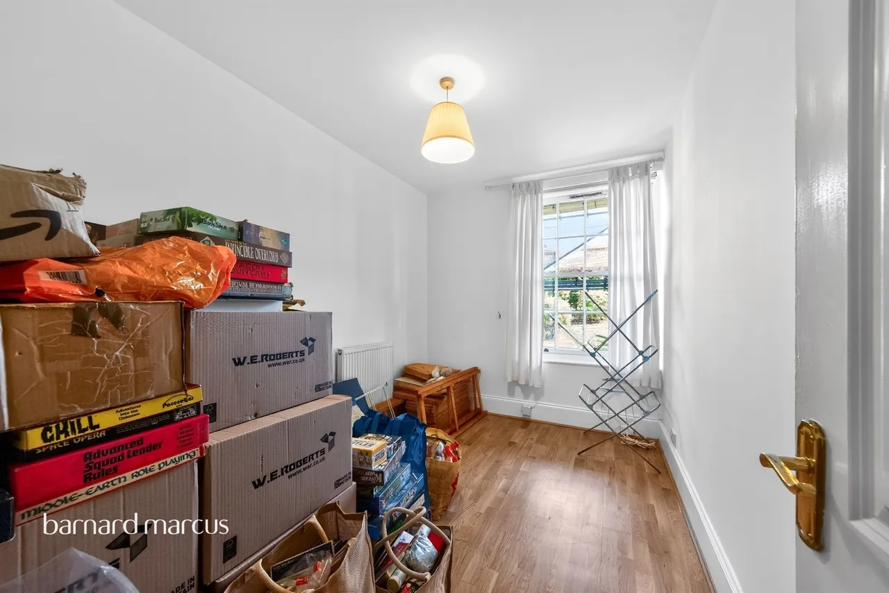 Royal Drive, London, photo 9