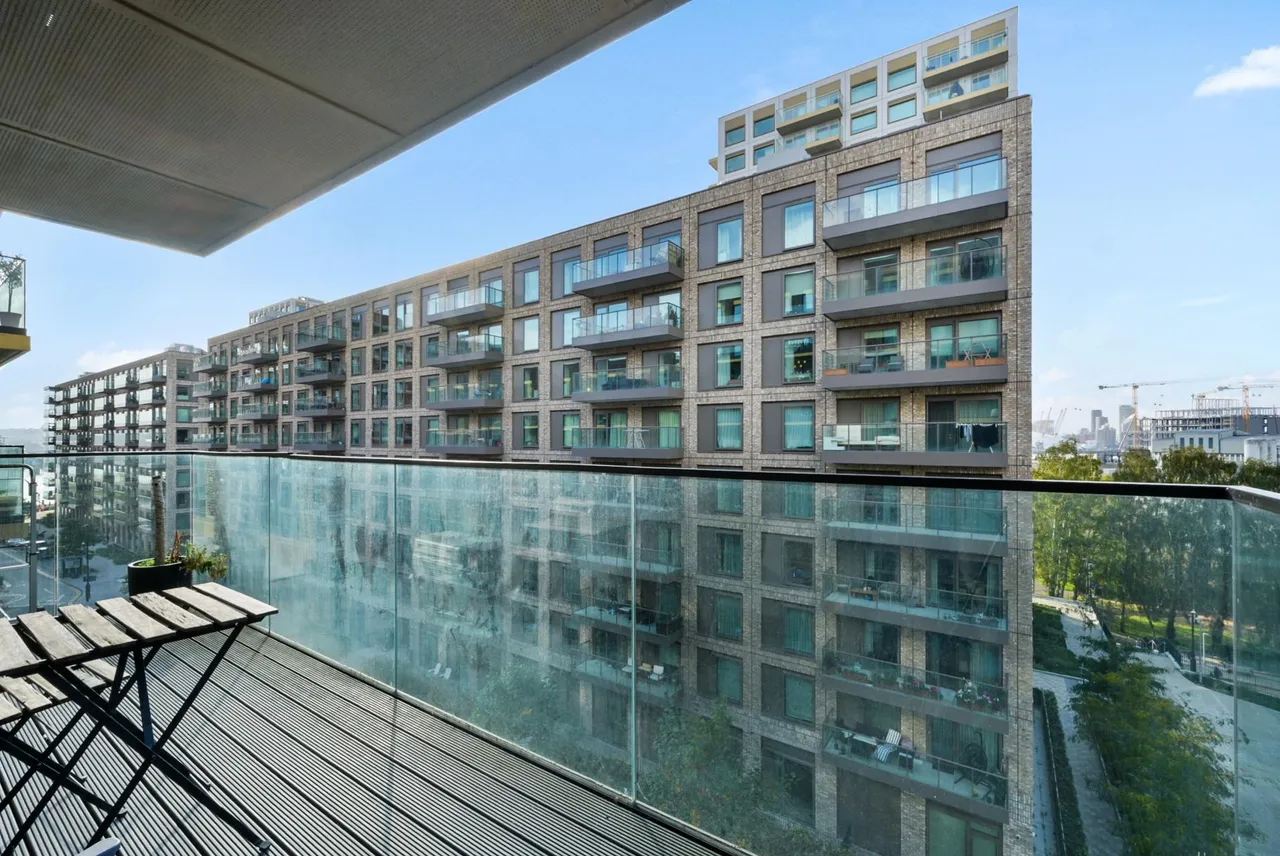 Clipper Street, london, E16, photo 2