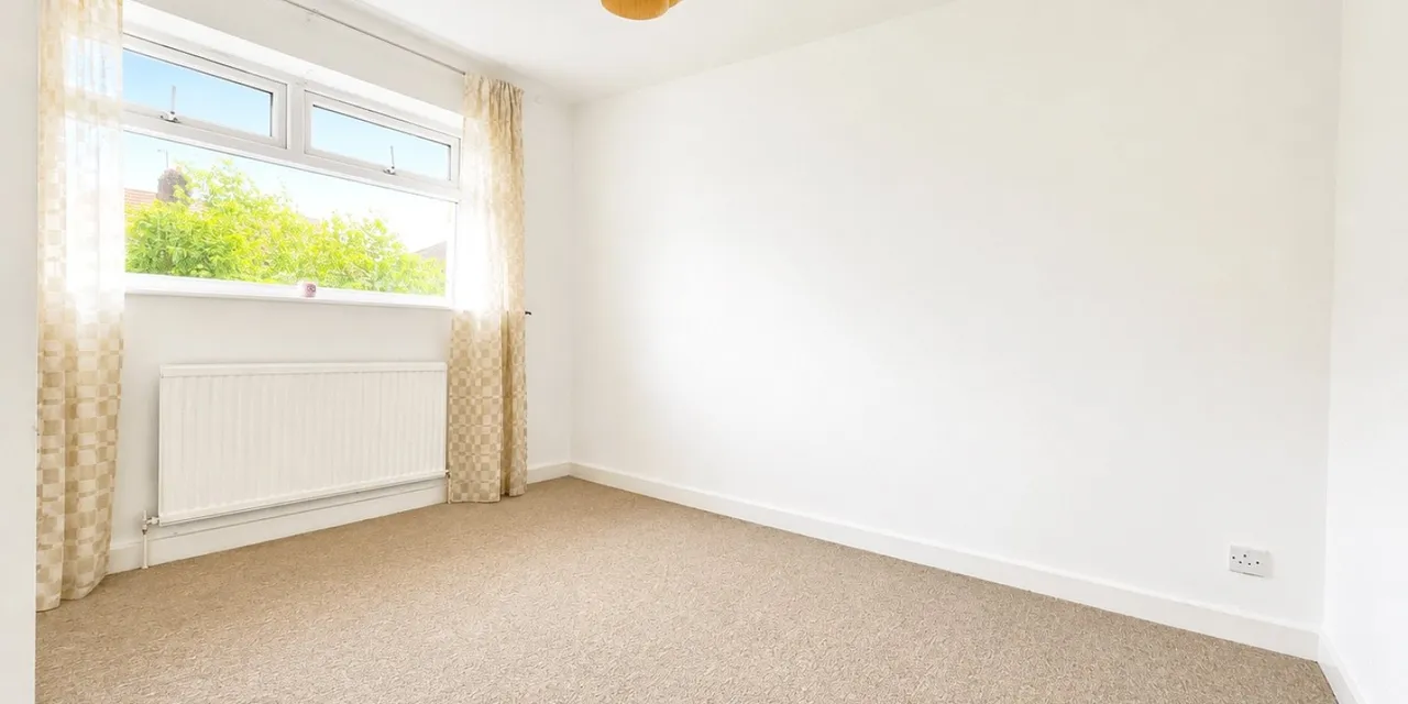 Lloyd Drive, Greasby, CH49, photo 12