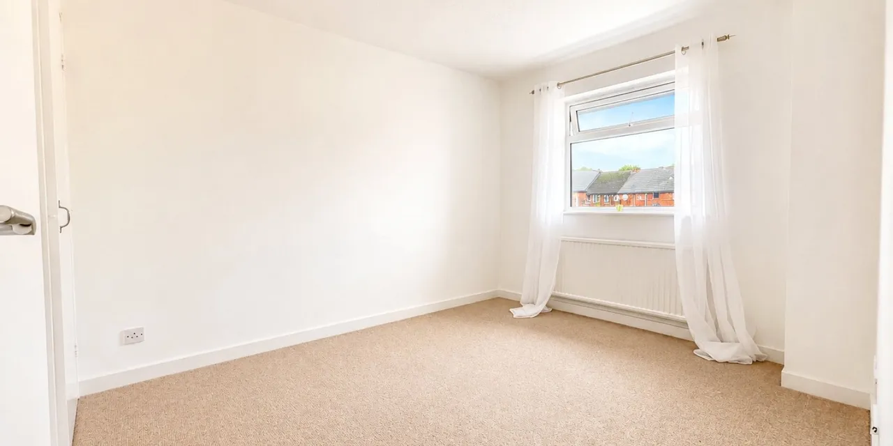 Lloyd Drive, Greasby, CH49, photo 8