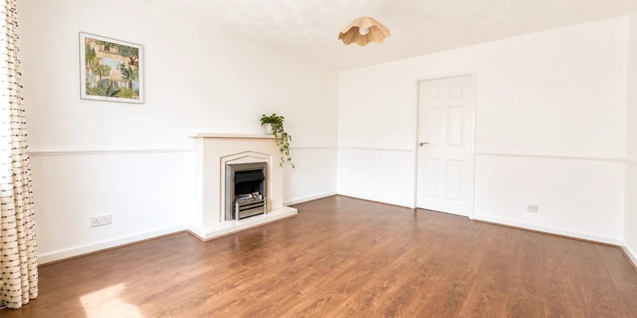 Lloyd Drive, Greasby, CH49, photo 5