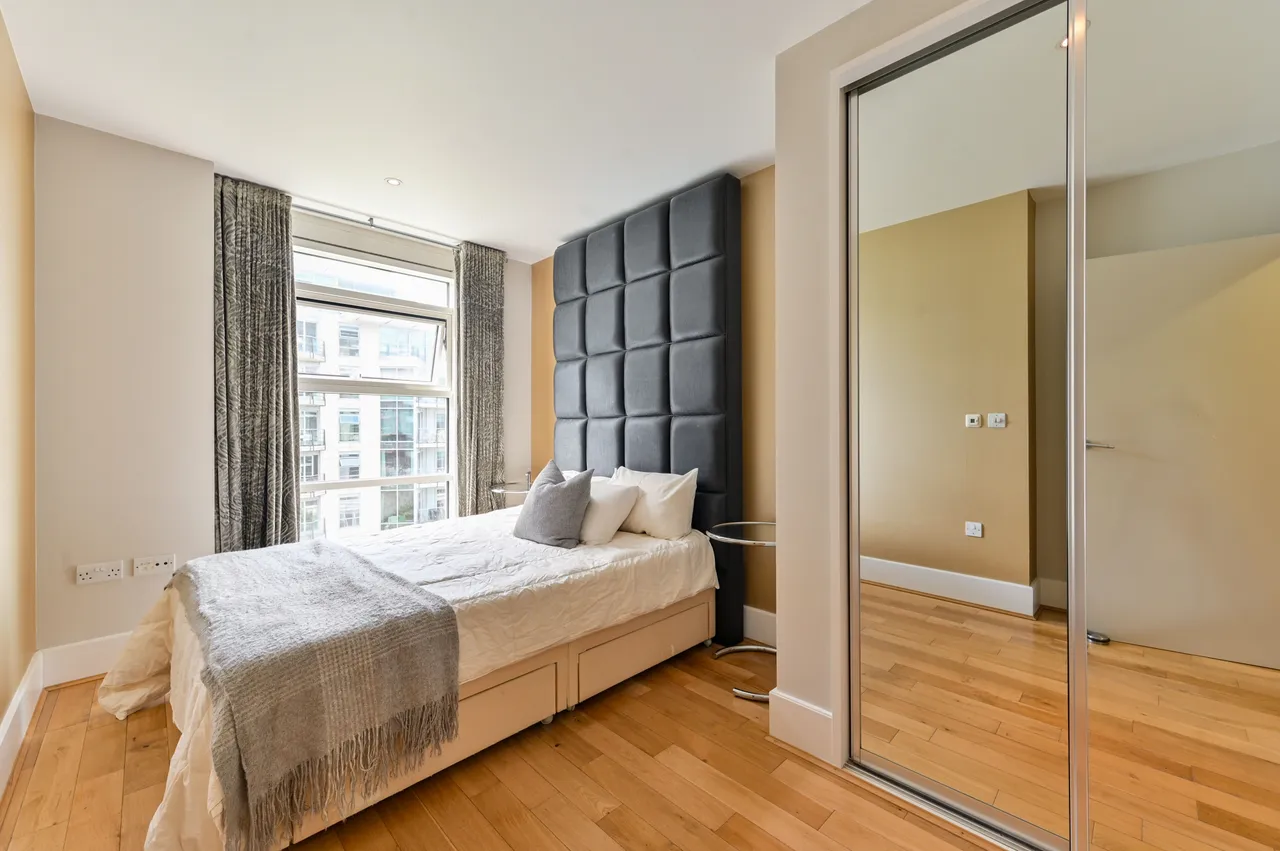 92 Ensign House, Battersea Reach, Juniper Drive, London, photo 5