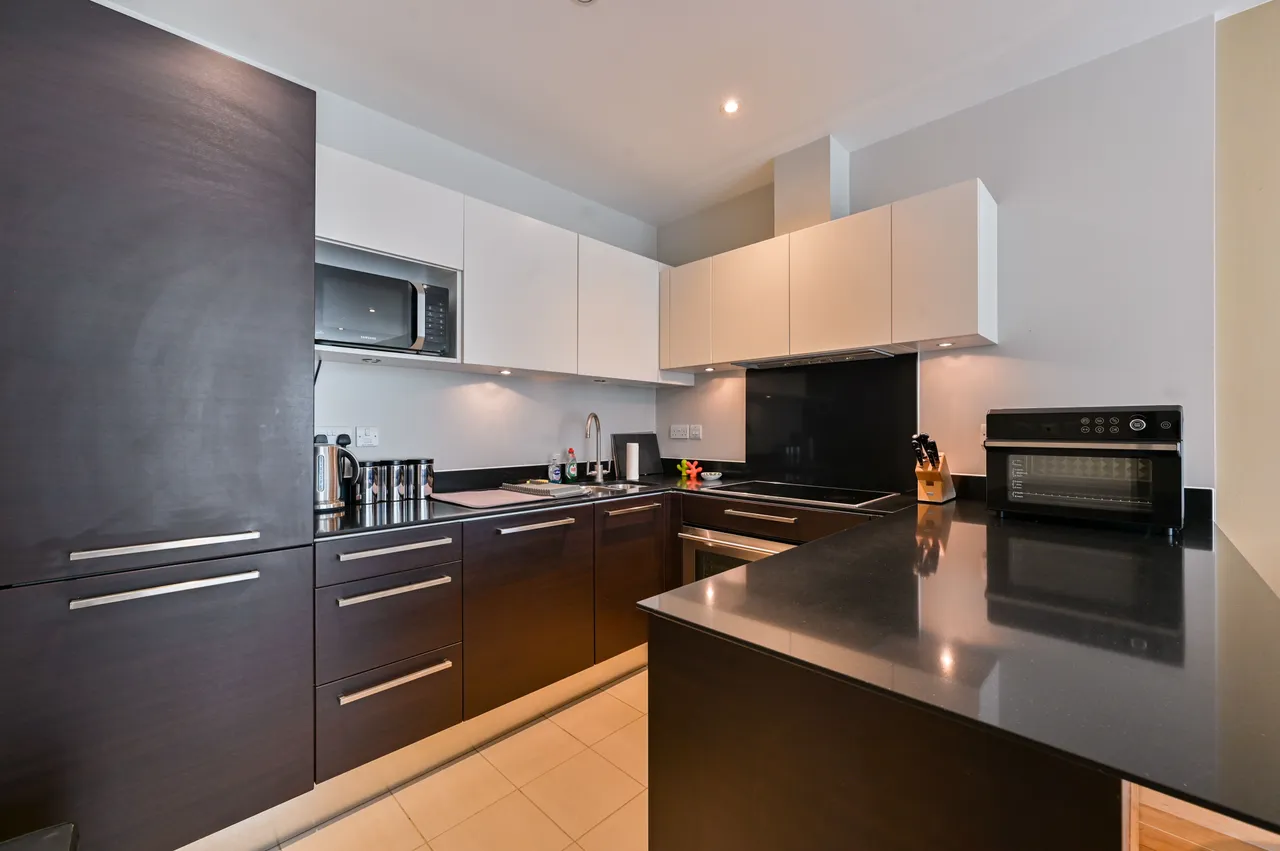 92 Ensign House, Battersea Reach, Juniper Drive, London, photo 4