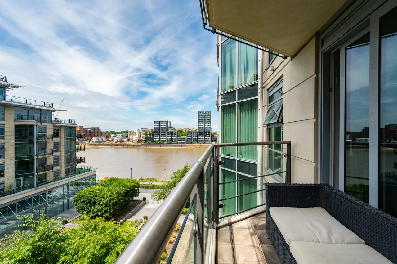 92 Ensign House, Battersea Reach, Juniper Drive, London, photo 9