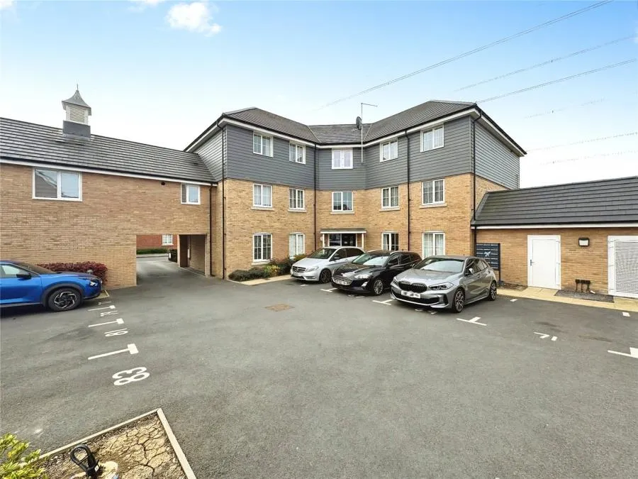 Keepsake Way, Aylesbury, HP18, photo 10