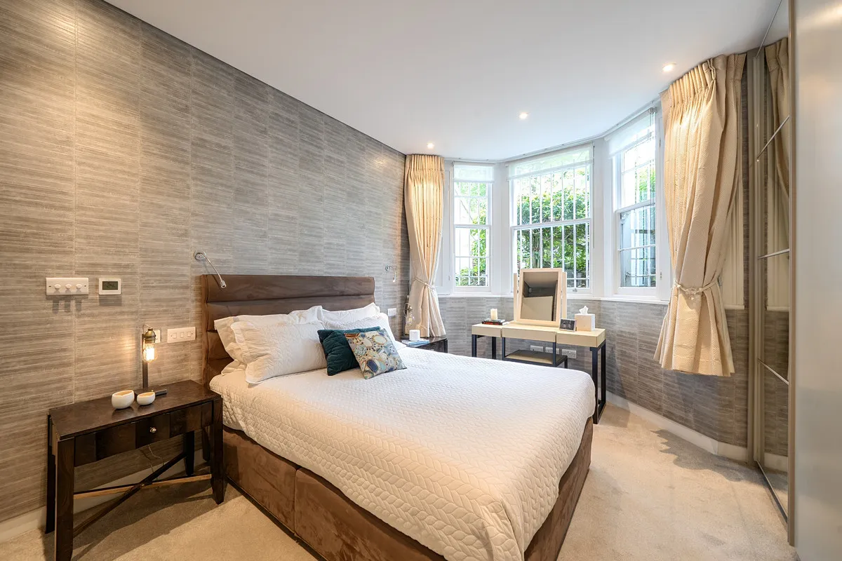 London, NW3, photo 13