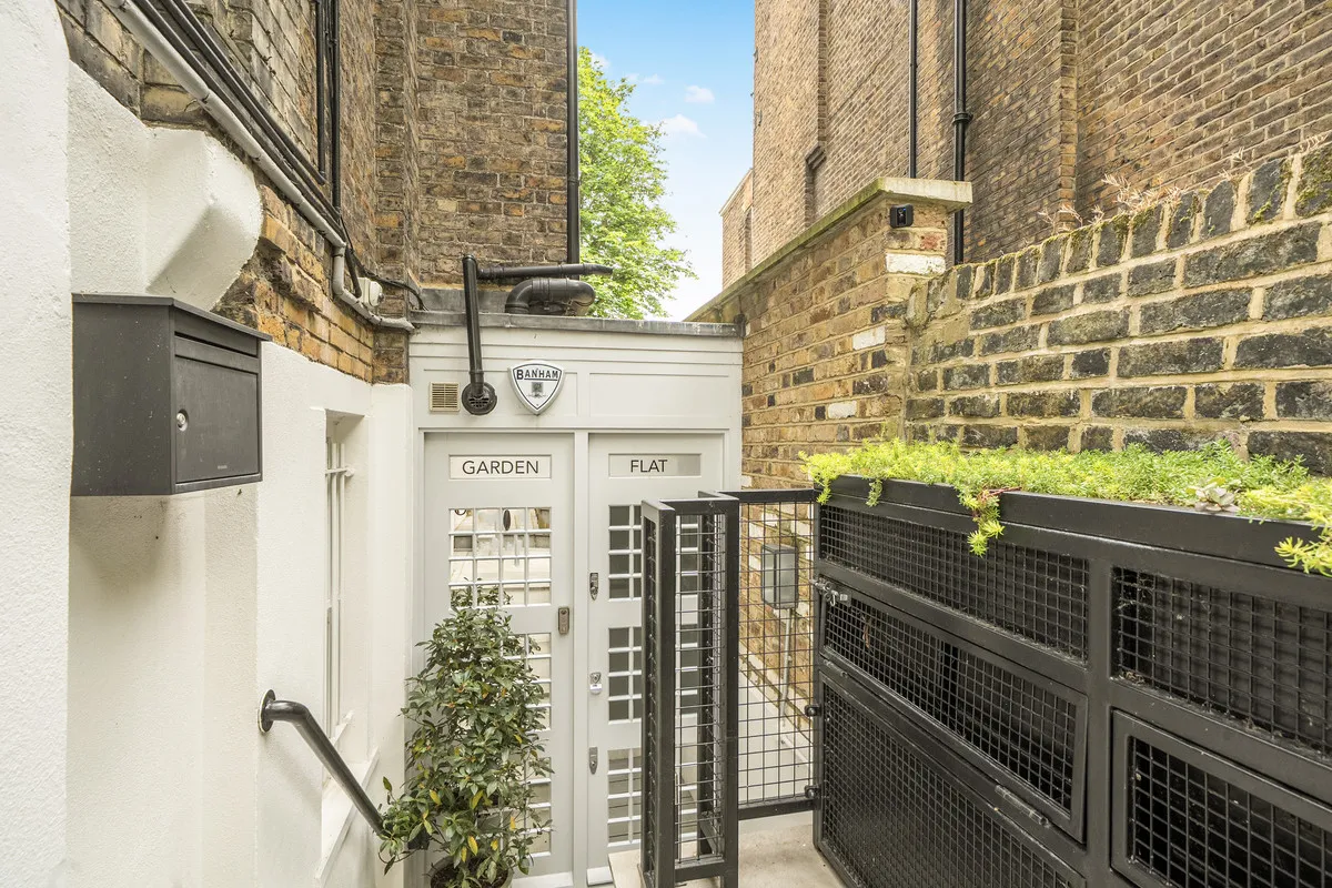 London, NW3, photo 19
