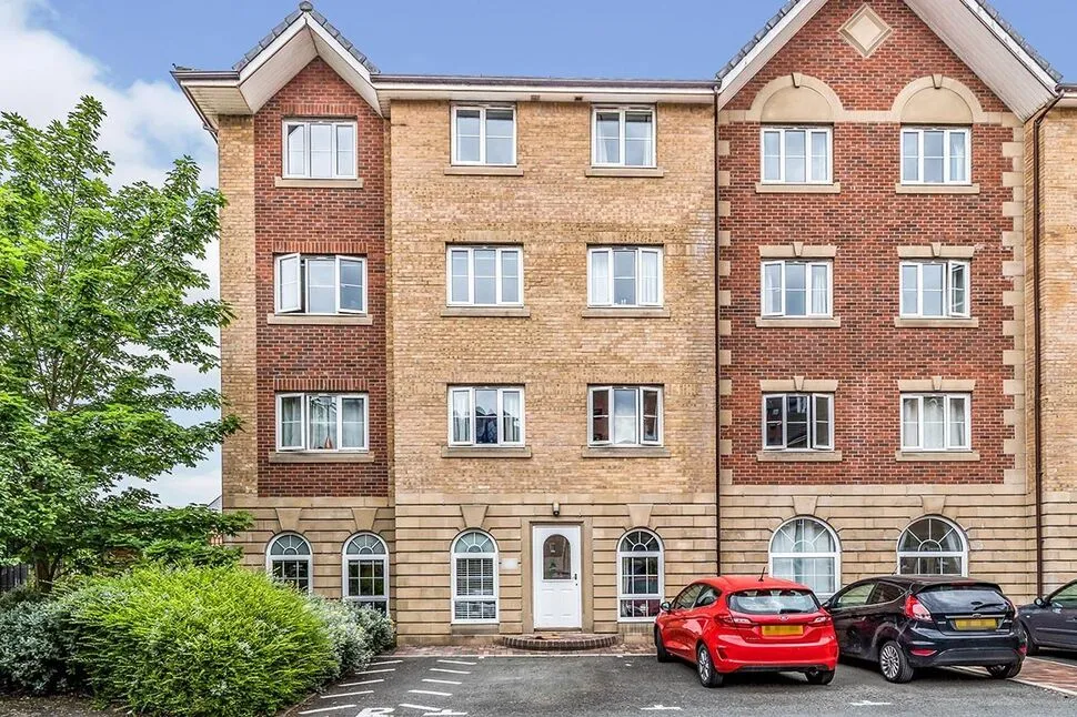2 bed flat for sale — Labrador Quay, Salford, M50