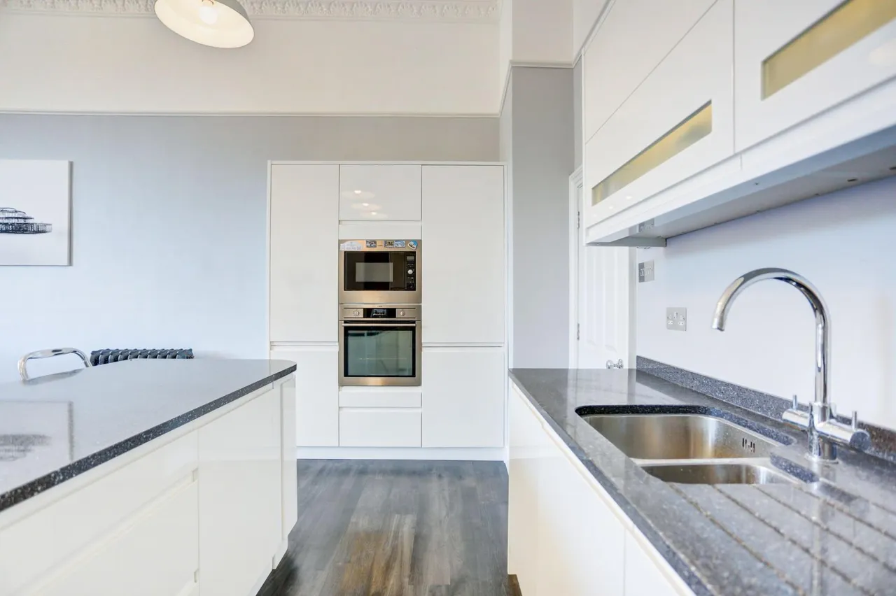 Brunswick Square, Hove, BN3, photo 12
