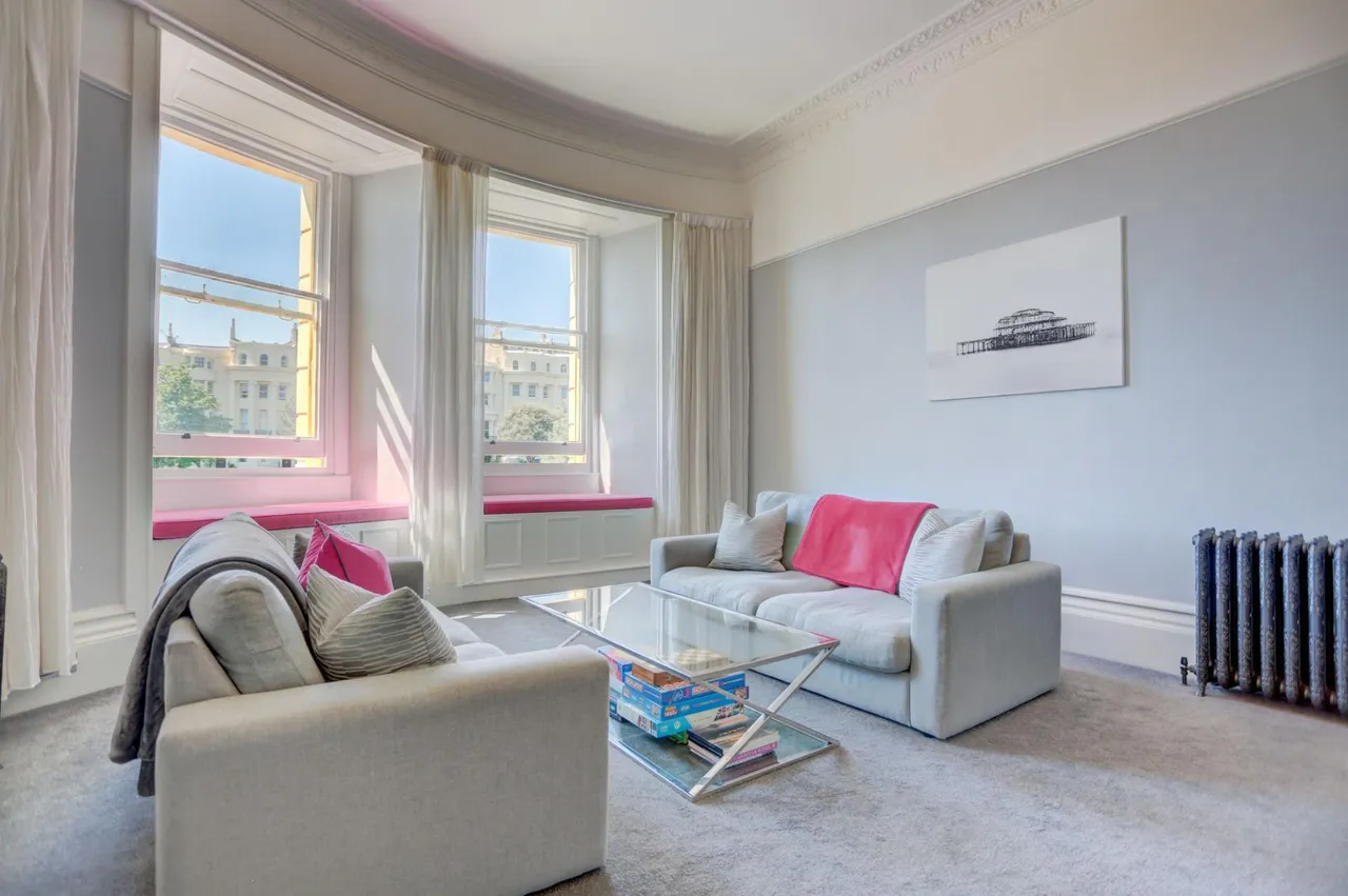 Brunswick Square, Hove, BN3, photo 2