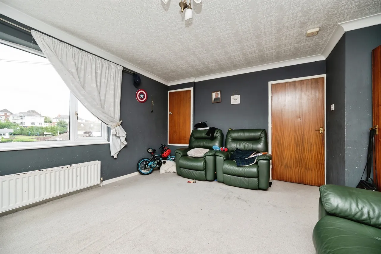Sandstone Close, Lower Gornal, Dudley, photo 7