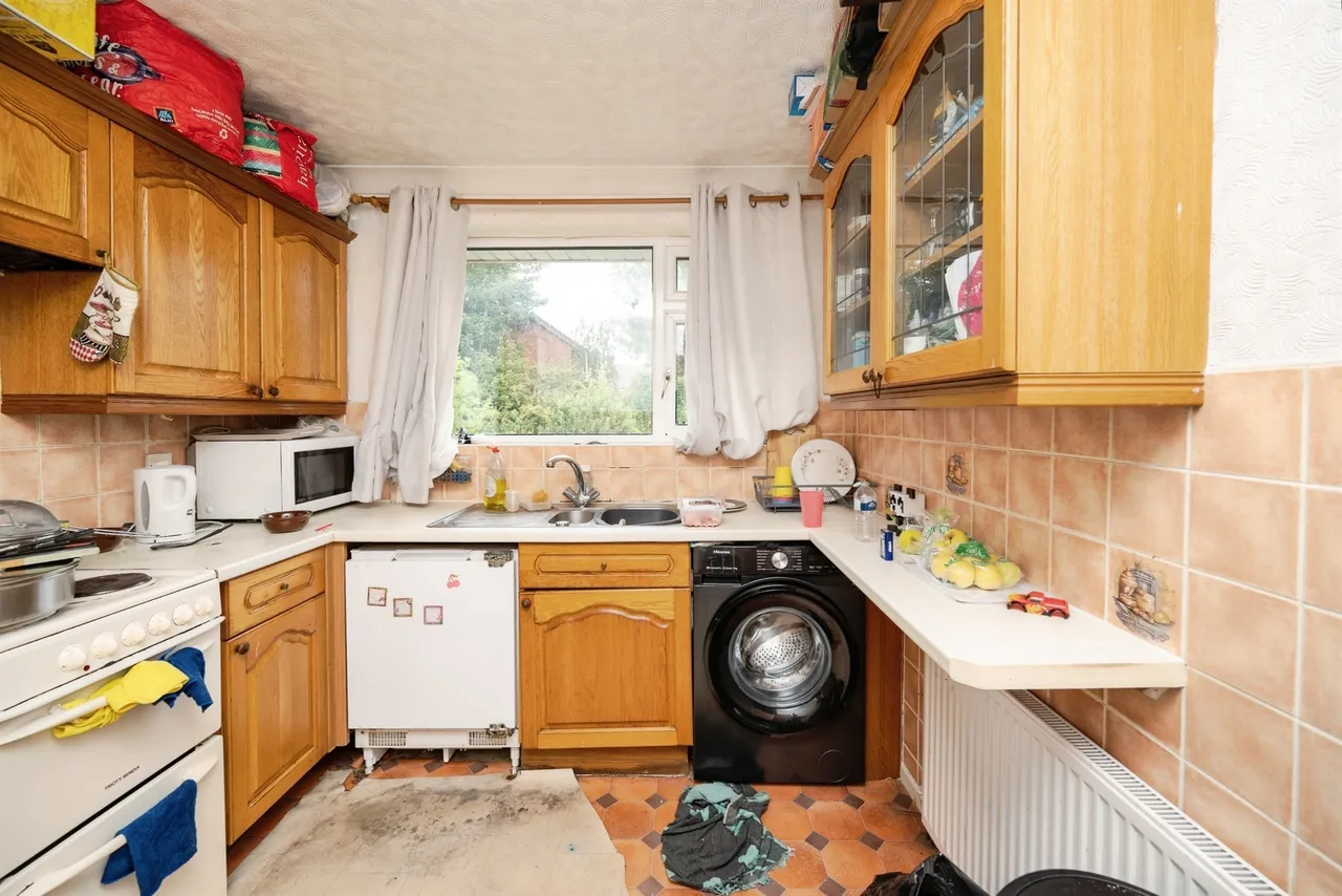 Sandstone Close, Lower Gornal, Dudley, photo 9