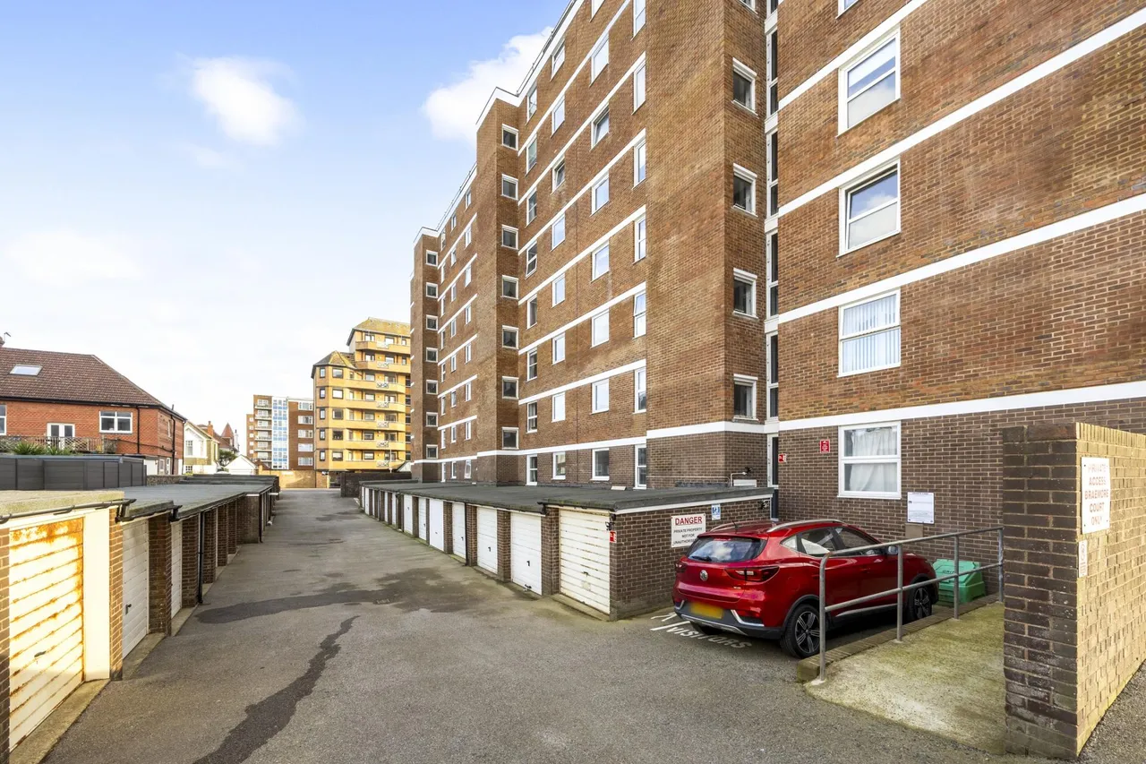 Kingsway, Hove, BN3, photo 11