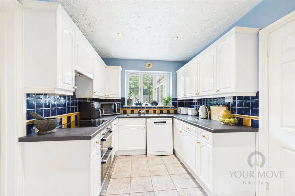 Provence Court, St Giles Park, NN5, photo 5