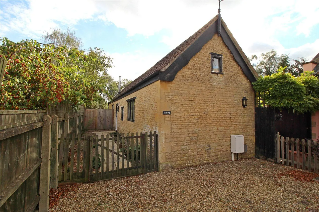 2 bed property for sale, High Street, Maxey, PE6