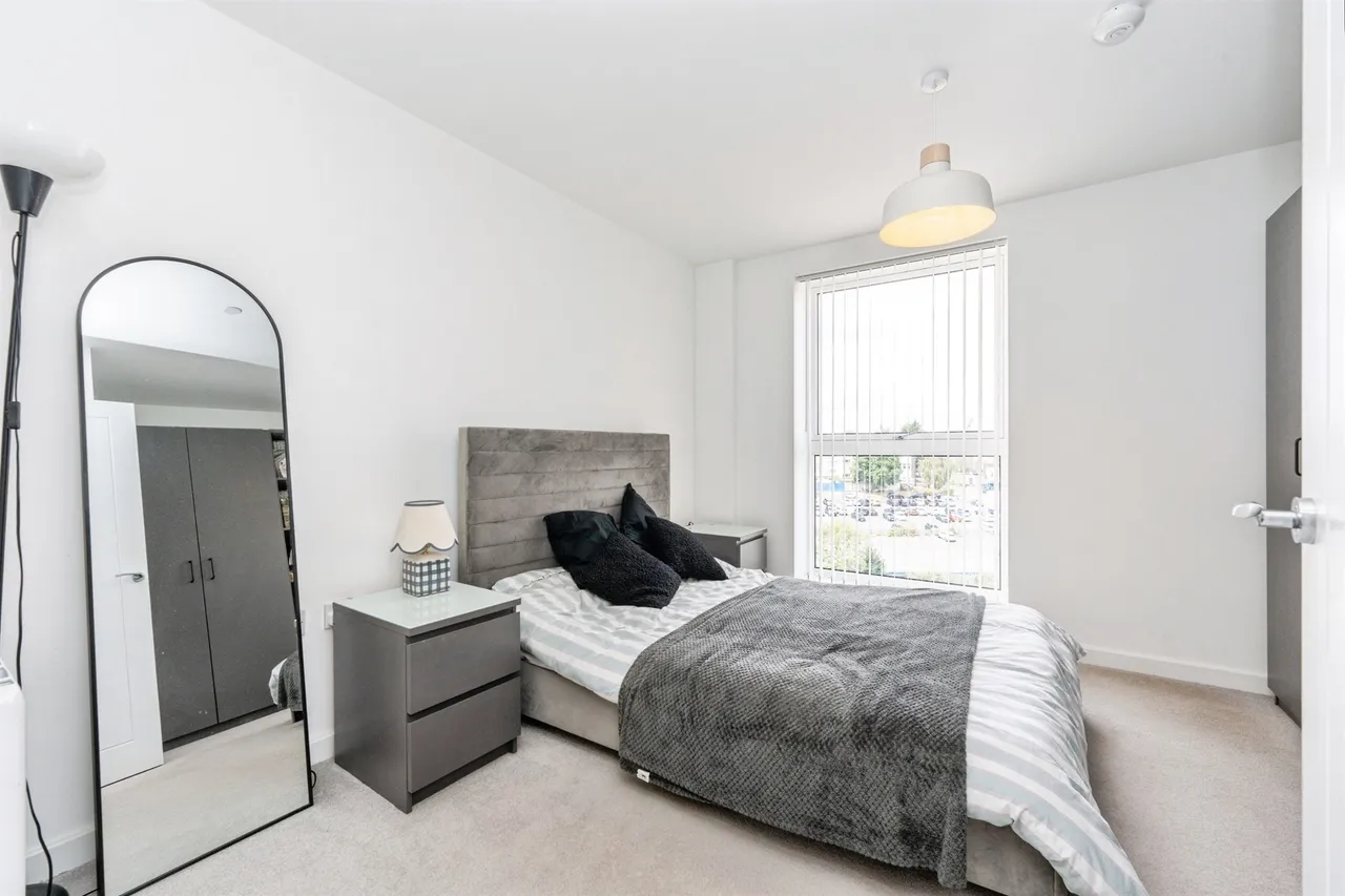 Colnebank Drive, Watford, photo 3