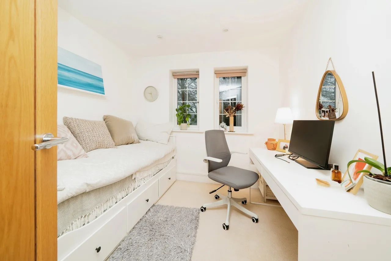 Woodham Place, Woodham, KT15, photo 5