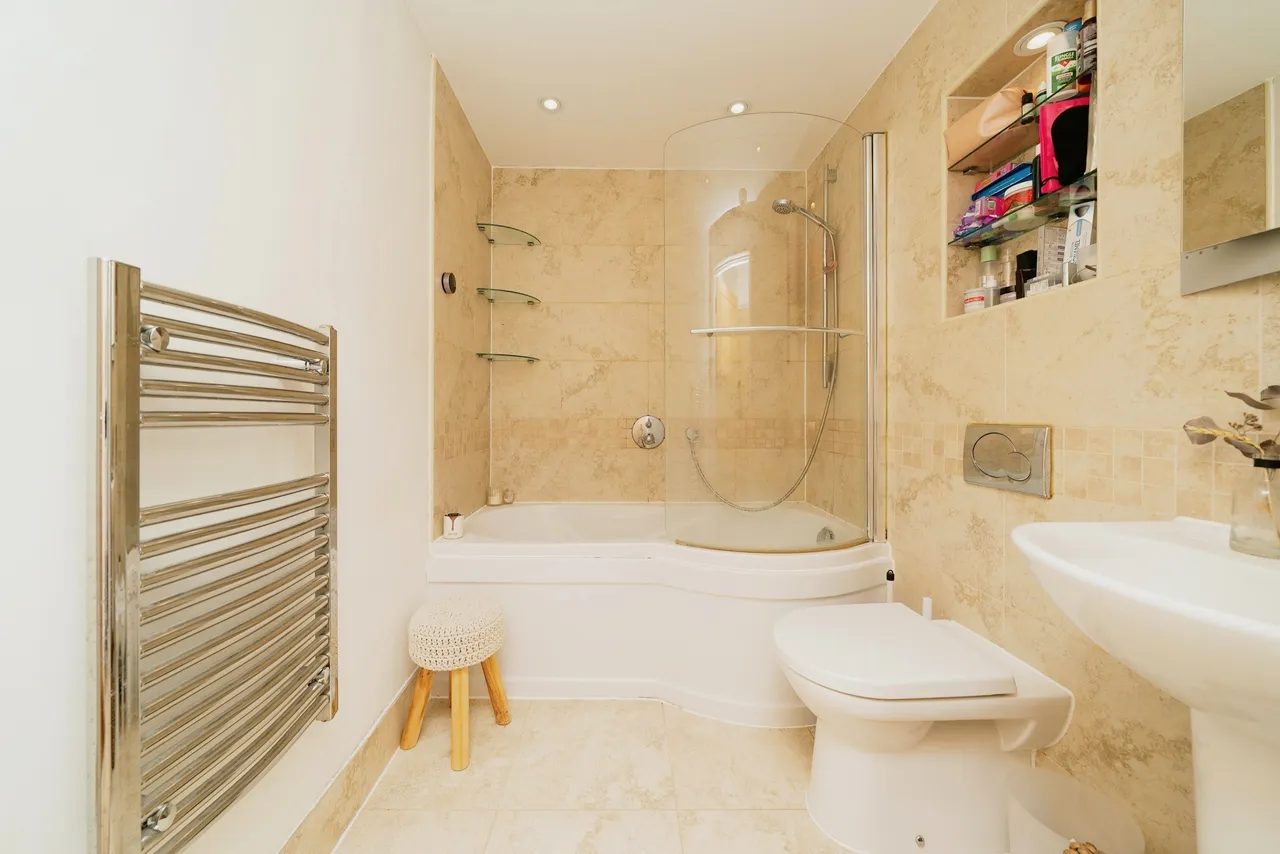 Woodham Place, Woodham, KT15, photo 6