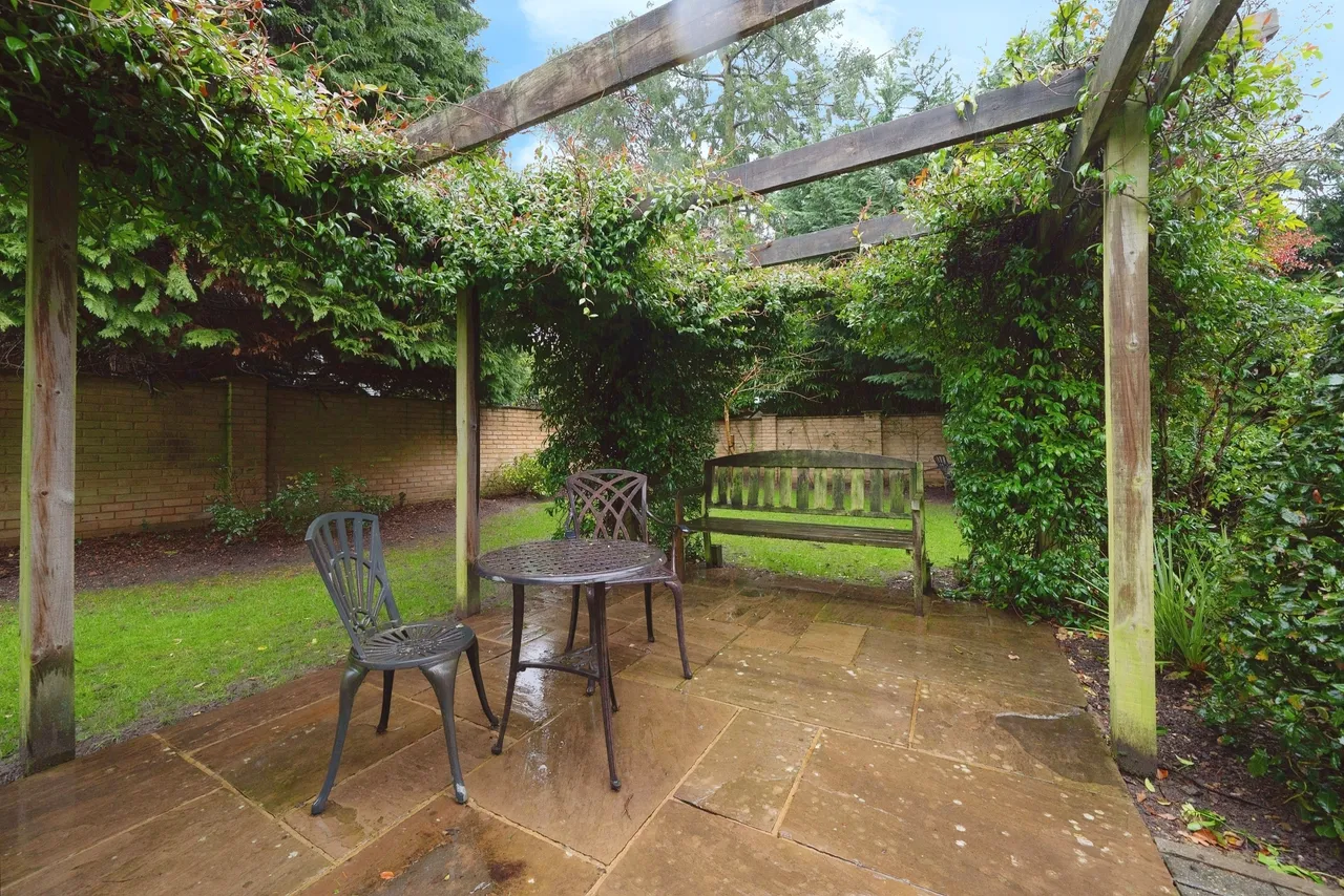Woodham Place, Woodham, KT15, photo 8