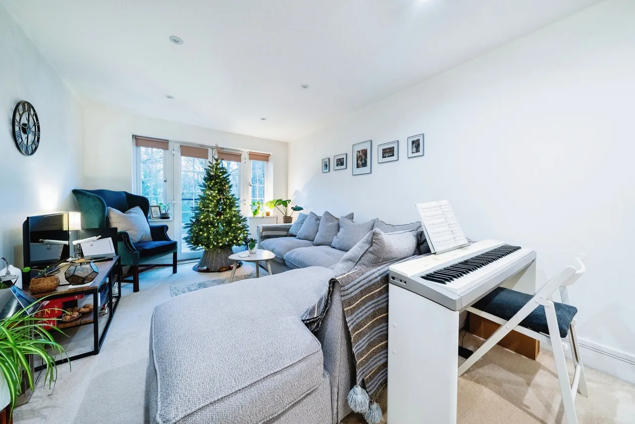 Woodham Place, Woodham, KT15, photo 10