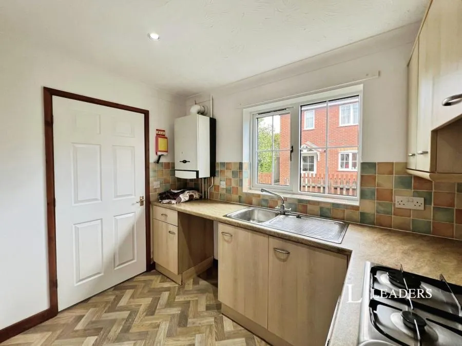 Honeysuckle Way, Spalding, PE11, photo 6