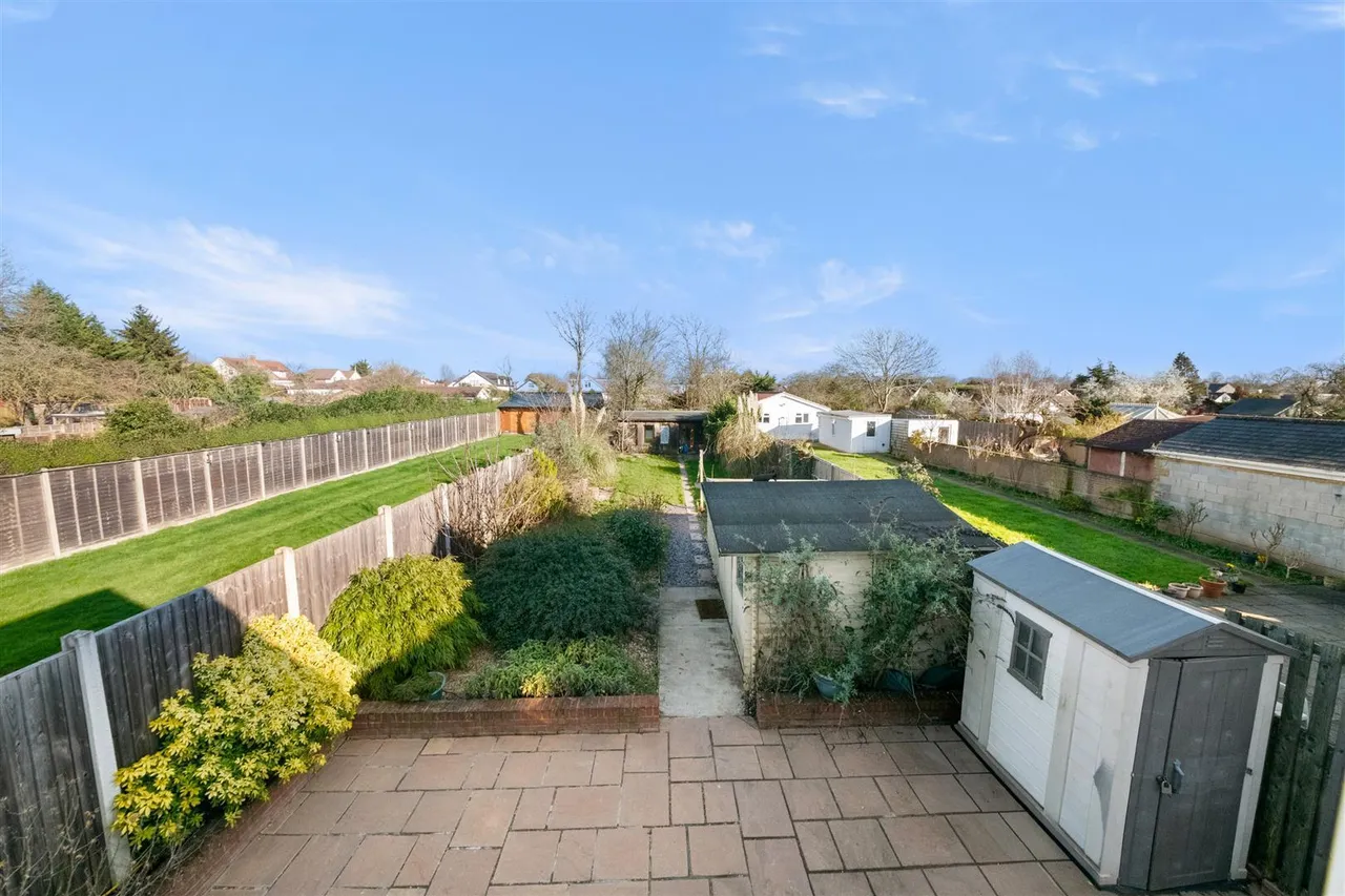 Copperfield Avenue, Uxbridge, photo 8