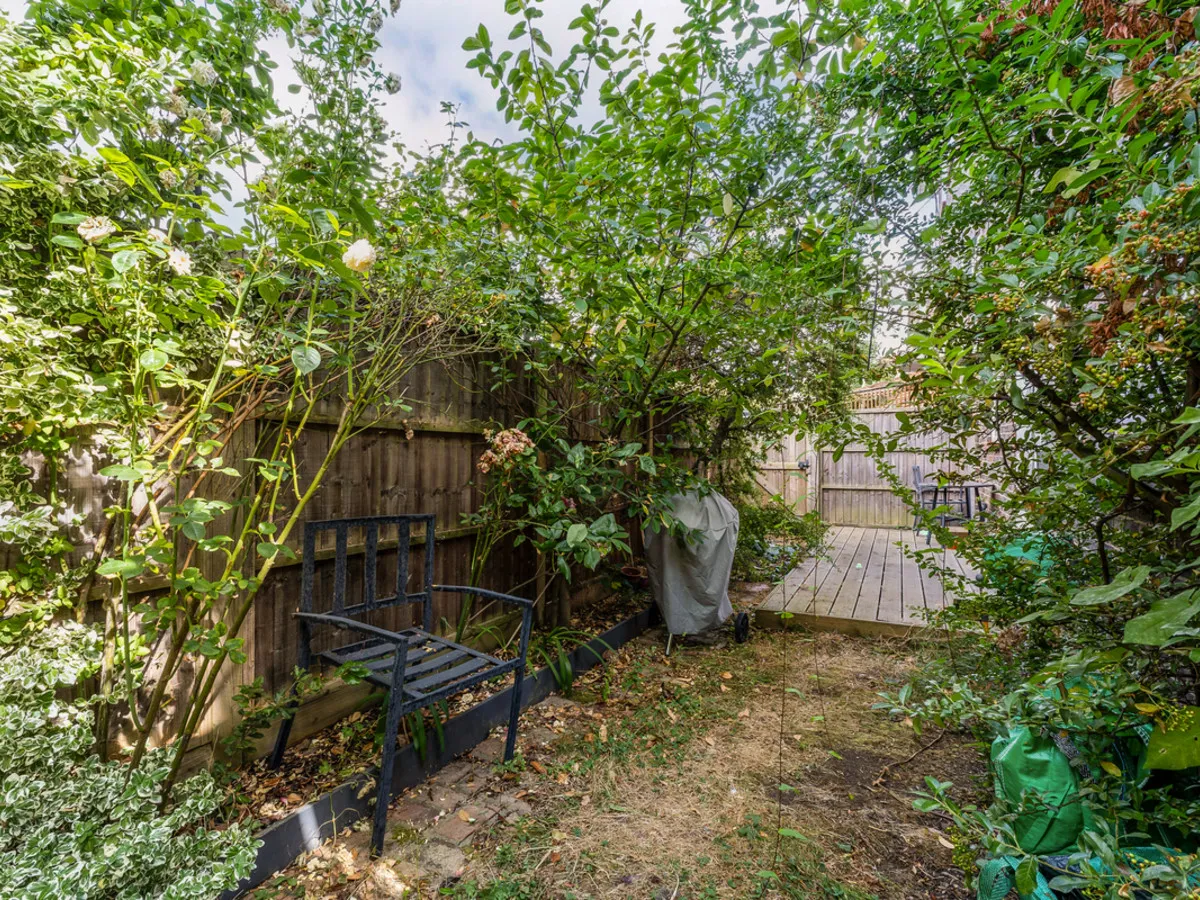 Lessar Avenue, London, SW4, photo 3