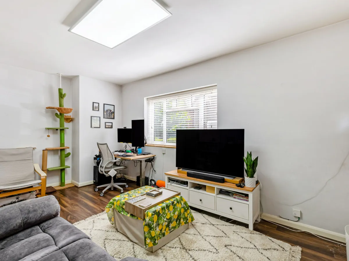 Lessar Avenue, London, SW4, photo 5