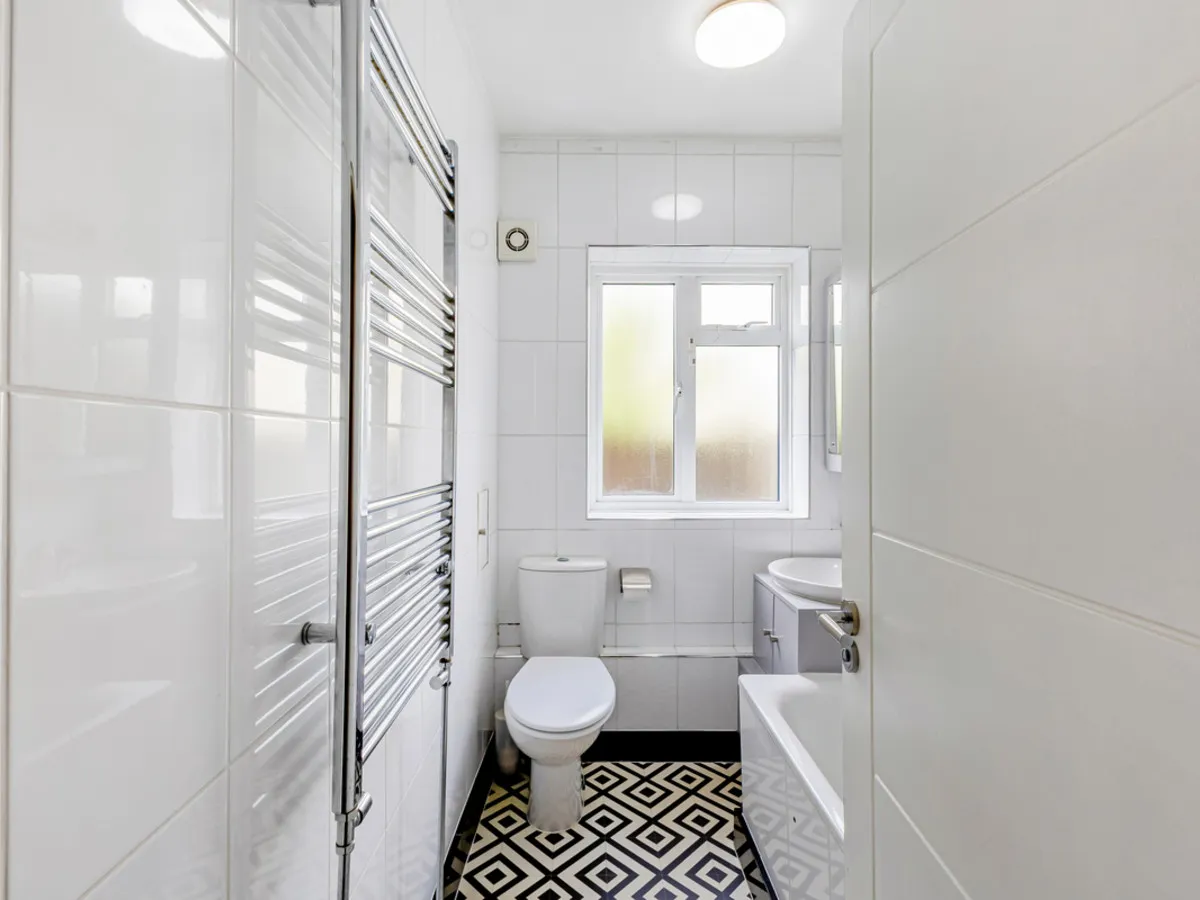Lessar Avenue, London, SW4, photo 8