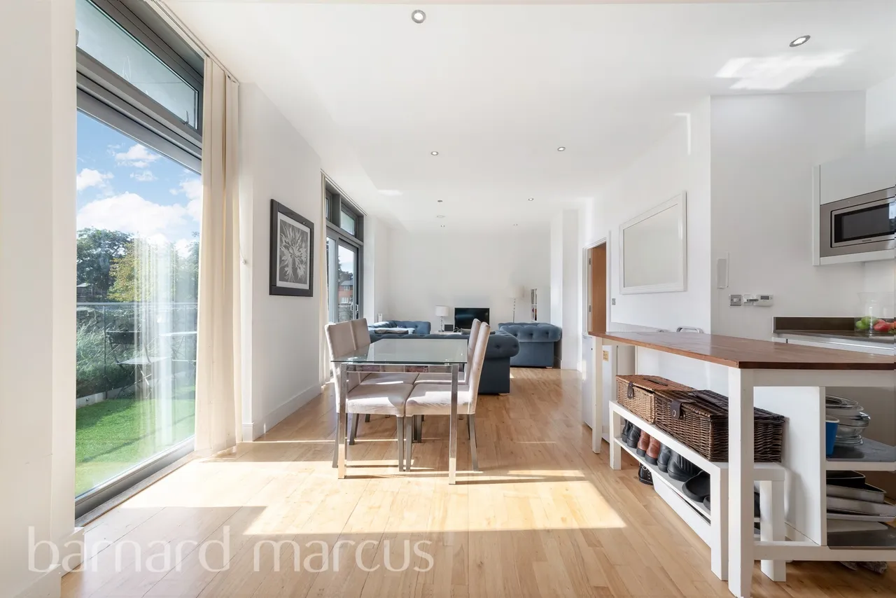 Seager Place, London, photo 3