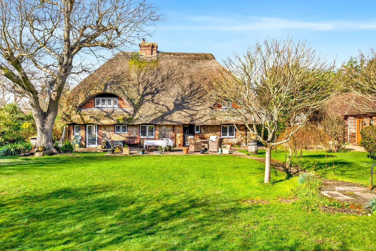 Nyetimber Lane, Aldwick, West Sussex, photo 4