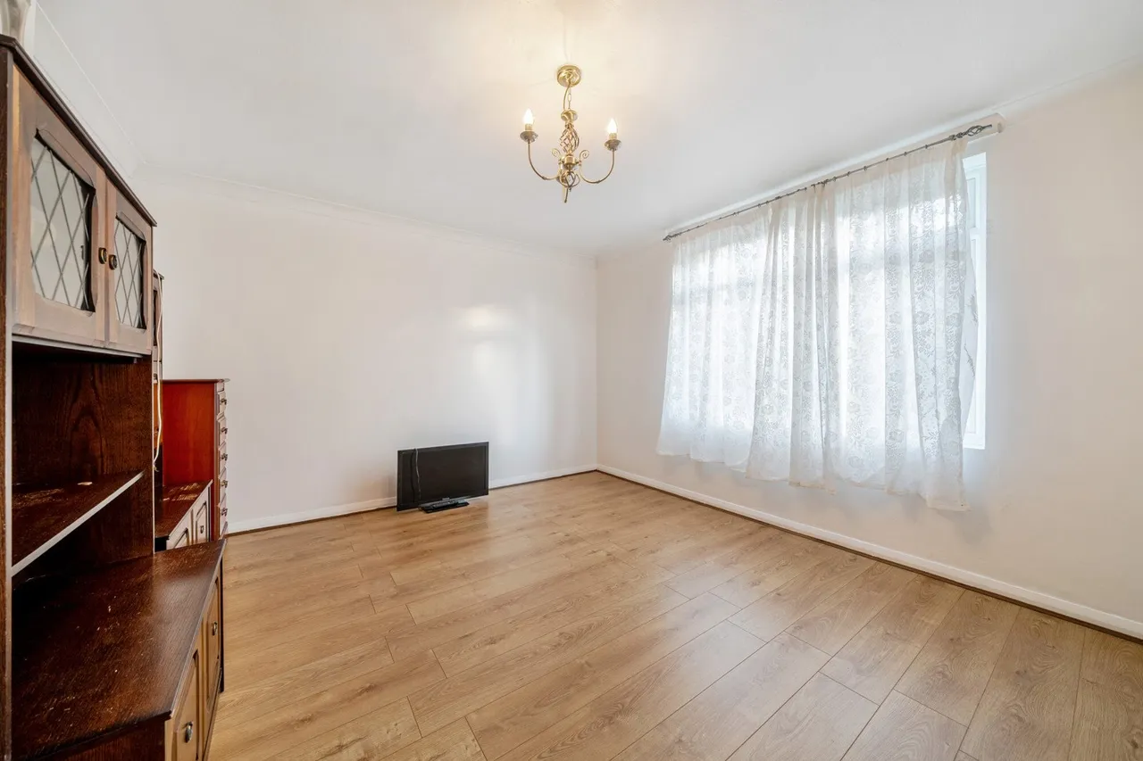 Clarendon Green, BR5, photo 8
