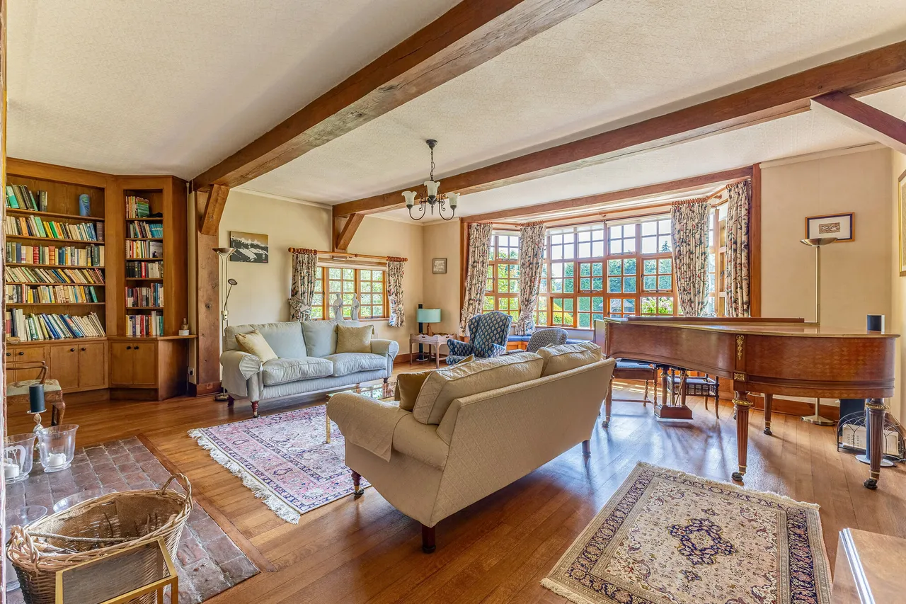 Weydown Road, Haslemere, GU27, photo 3