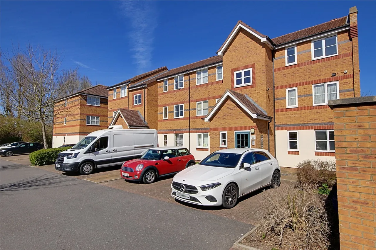 2 bed flat for sale, Dundas Mews, Enfield, EN3