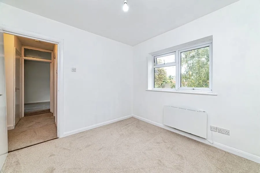 Frescade Crescent, Basingstoke, RG21, photo 9