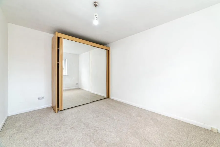 Frescade Crescent, Basingstoke, RG21, photo 8