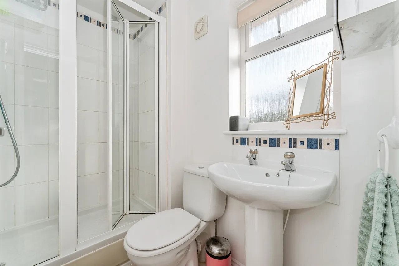Farriers Gate CHATTERIS, PE16, photo 10