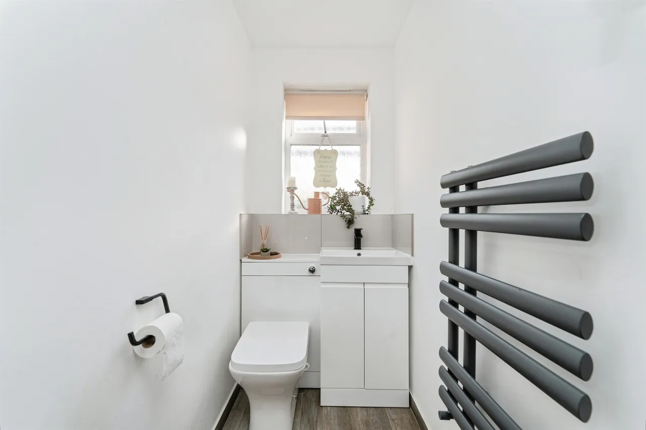 Farriers Gate CHATTERIS, PE16, photo 6