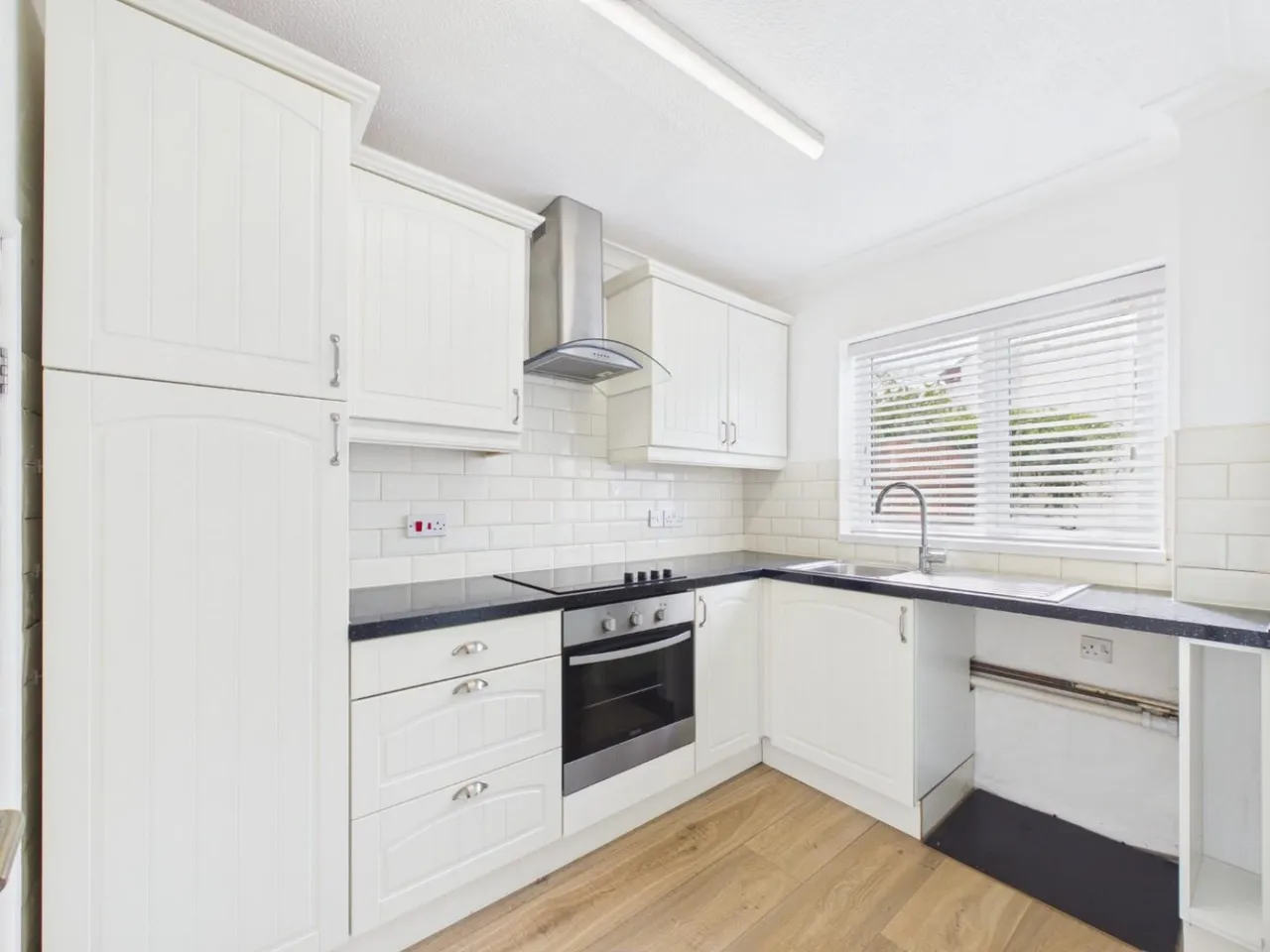 Campion Close, Thornbury, BS35, photo 13