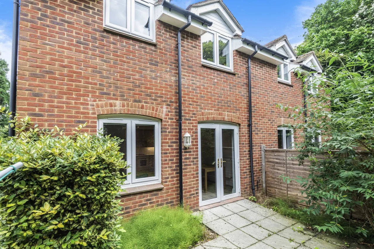 Montgomery Close, Stanmore, Winchester, photo 10