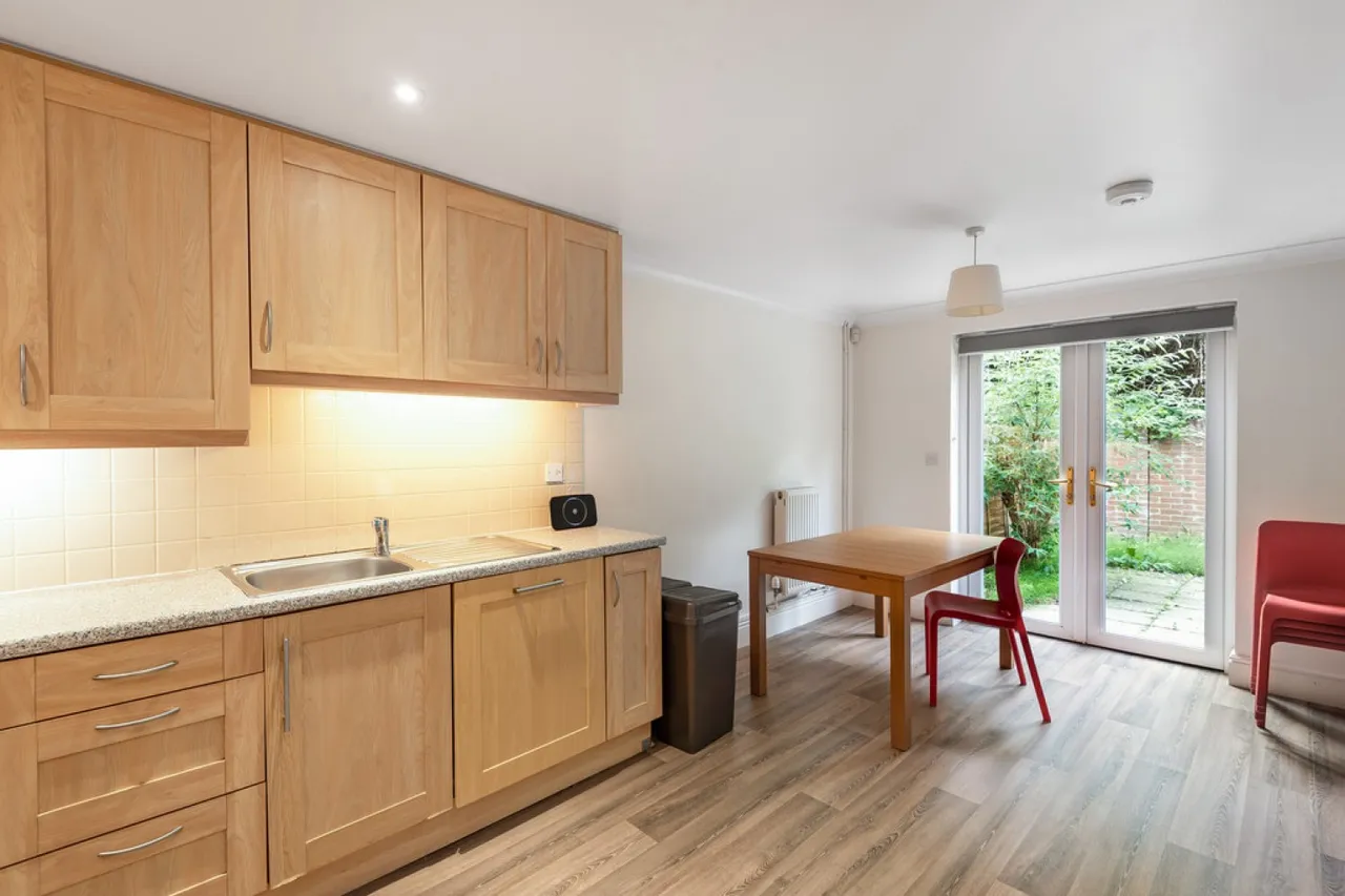 Montgomery Close, Stanmore, Winchester, photo 5