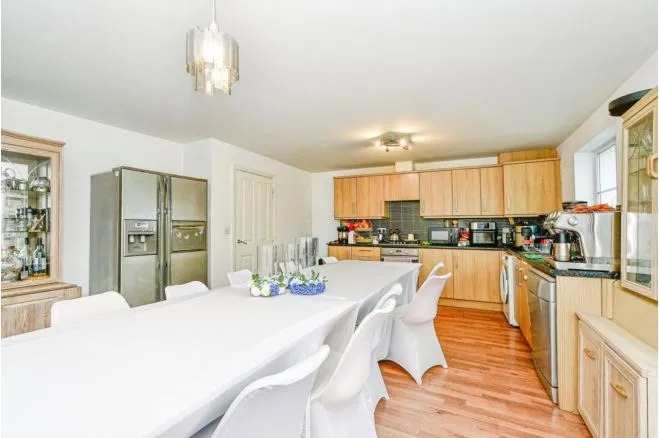 Mayflower Road - Coleview, Swindon, photo 5