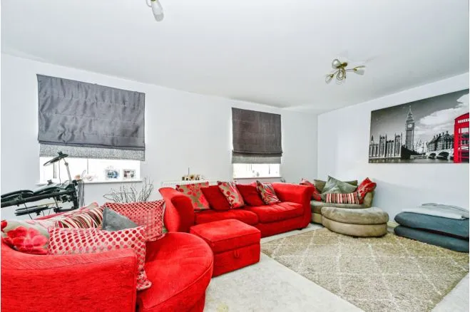 Mayflower Road - Coleview, Swindon, photo 2