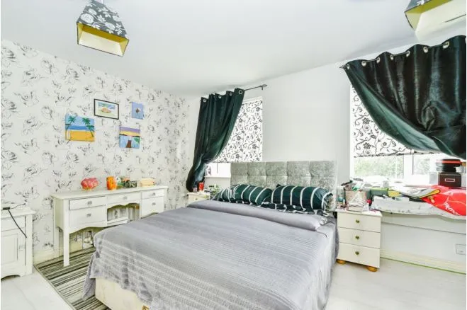Mayflower Road - Coleview, Swindon, photo 8