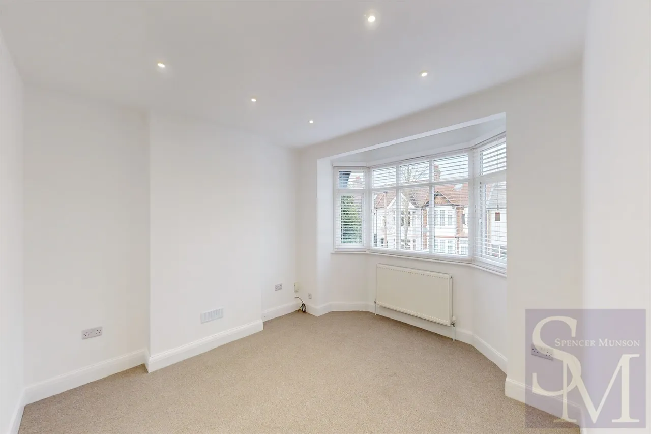 Marlborough Road, Chingford, E4, photo 2