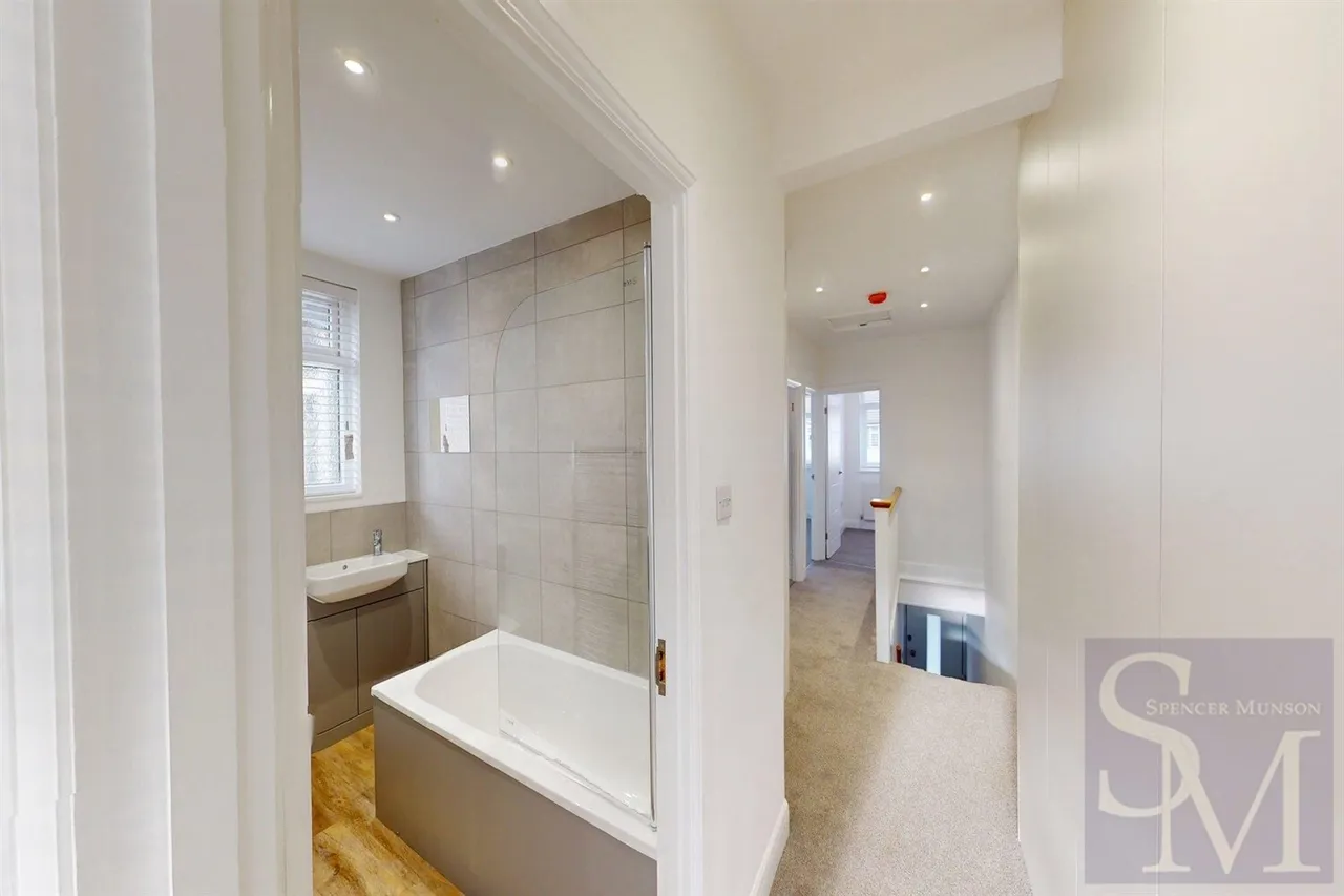 Marlborough Road, Chingford, E4, photo 11